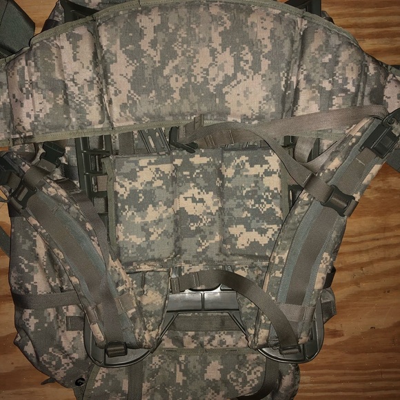 Molle Army Ruck Sack - Picture 2 of 4